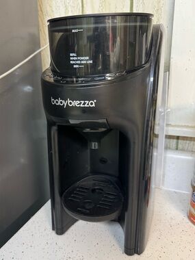 babybrezza Formula Pro Baby Bottle Maker - Black with WiFi capabilities